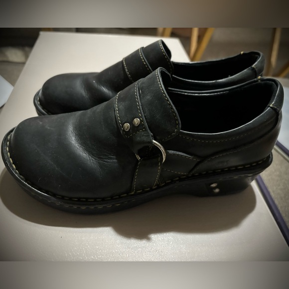 Born Clogs - Picture 7 of 7